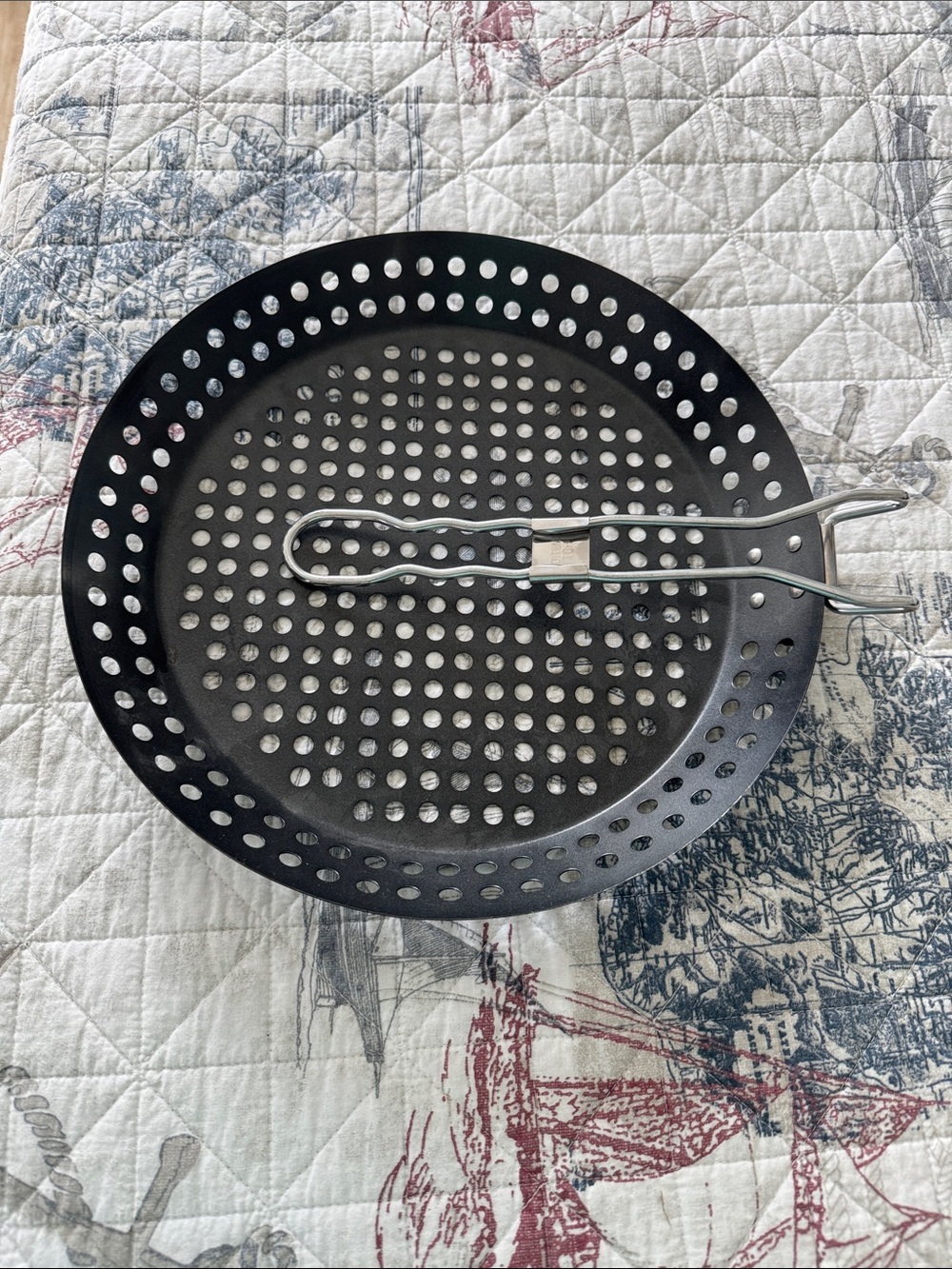 Black Perforated 12” Non-Stick Grill Pan with collapsible Handle